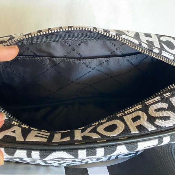 SOLD! NWT Michael Kors Kenly Pocket Crossbody - Picture 11 of 16